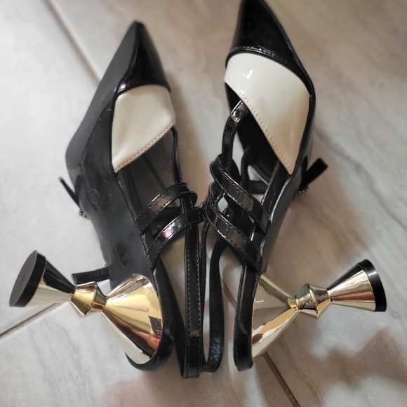 Kaigelin Elegant High Heels Women Contrast Color Pointy Toes Shoes SZ 11 - Picture 4 of 16